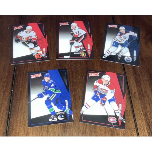2018-19 Upper Deck National Hockey Card Day Canada Victory Black Rookies Série Complète