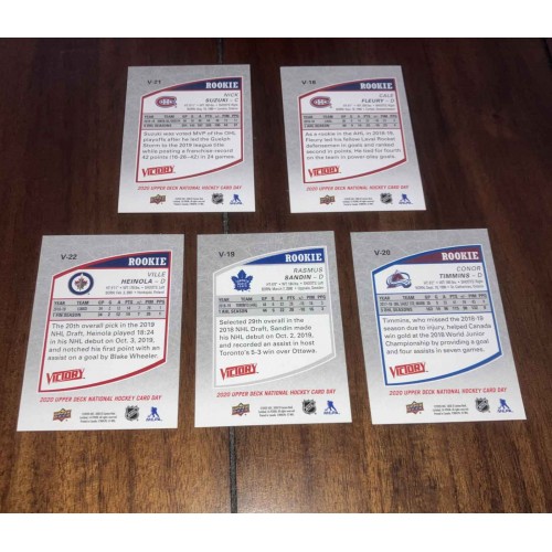 2019-20 Upper Deck National Hockey Card Day Canada Victory Black Rookies Série Complète 2019-20 Upper Deck National Hockey Card Day Canada Victory Black Rookies Série Complète